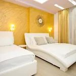 Noar Boutique