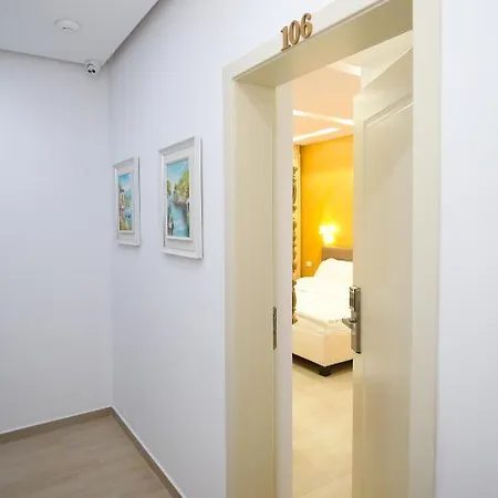 Noar Boutique 4*