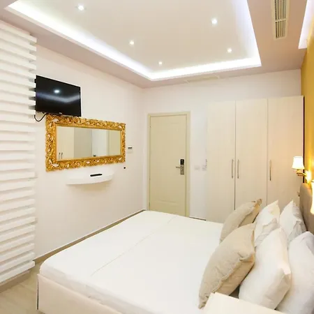 Отель Noar Boutique Влёра